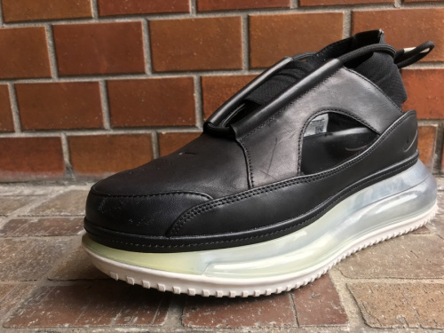 スニーカーのNIKE