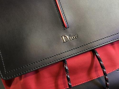 ディオール オムのモーションバッグ
