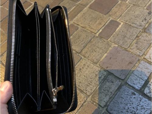 ルイ ヴィトン　のジップウォレットLVストーリーズ ノワール