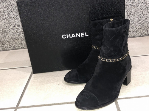 ラグジュアリーブランドのCHANEL