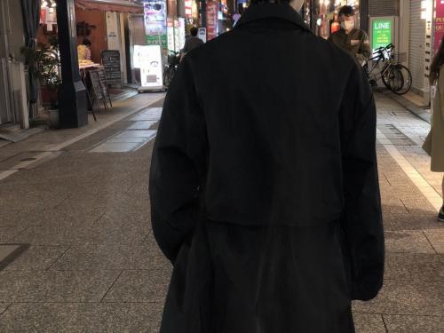 トワロニエのオーバーサイズトレンチコート