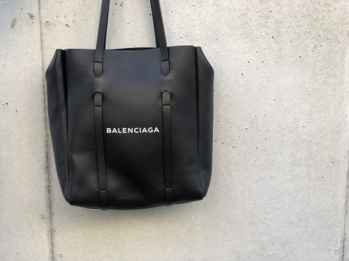 ラグジュアリーブランドのBALENCIAGA