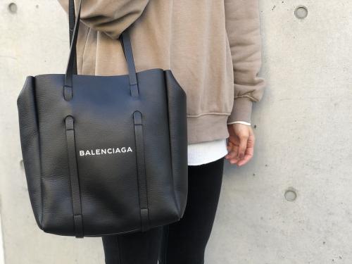 BALENCIAGAのバレンシアガ