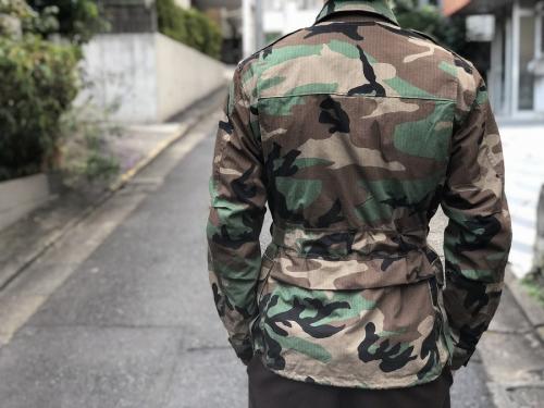 ダブルアールエルのカモフラベルテッドジャケット