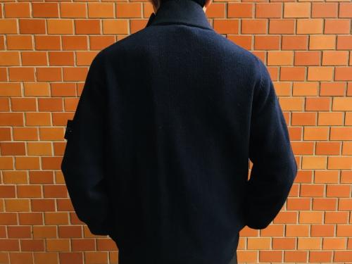 ストーンアイランドのスタンドカラージップブルゾン