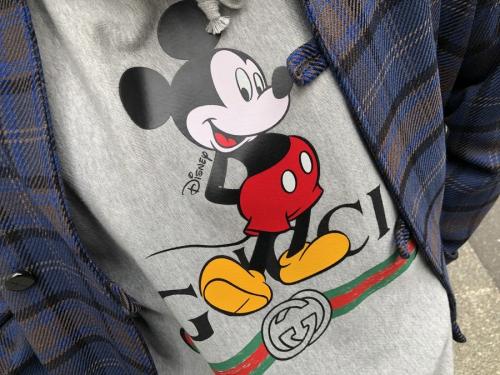 フード付き スウェットシャツのブランド買取