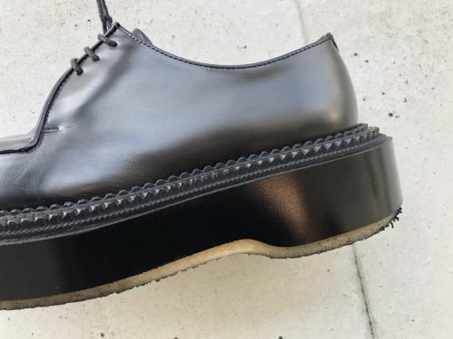 アンダーカバー × アデューのクレープソールシューズ