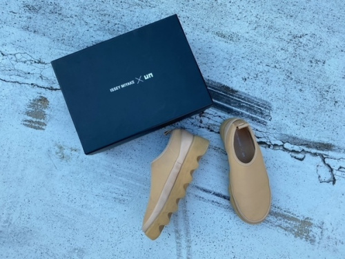 コラボ・別注アイテムのISSEY MIYAKE × UNITED NUDE