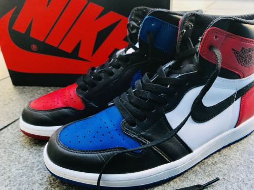 スニーカーのNIKE