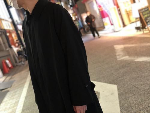 アンフィルのウールギャバジンバルマカーンコート