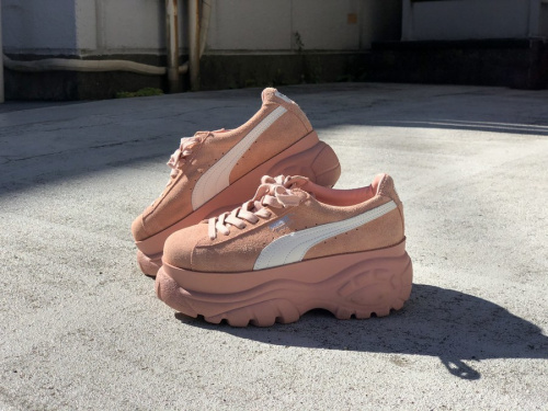 スニーカーのPUMA × VUFFALO