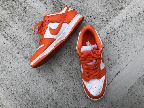 ナイキのダンクローシラーキュース