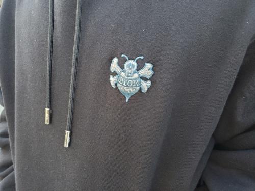 ディオール ショーンのビー刺繍プルオーバー