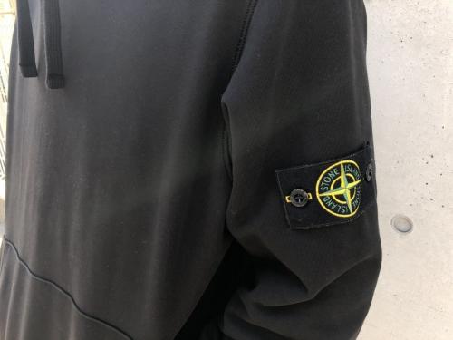 ストーンアイランドのコットンスウェットプルオーバーパーカー