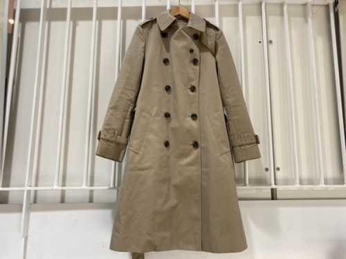 キャリアファッションの23区