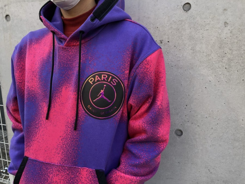 ストリートブランドのNIKE JORDAN × PSG