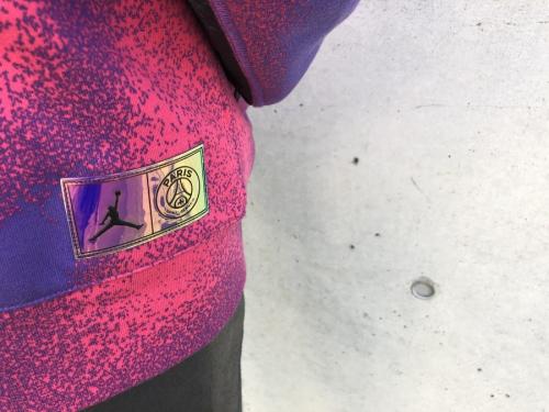 プルオーバーパーカーのブランド買取