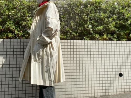 オム プリッセ イッセイ ミヤケのプリーツフーデッドコート