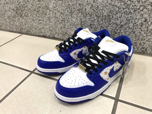スニーカーのSUPREME×NIKE