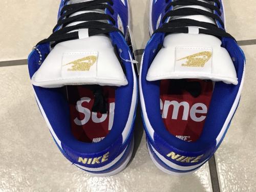 シュプリーム × ナイキのレアスニーカー