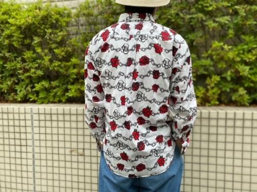 ブラックコムデギャルソンのローズチェーンプリントシャツ