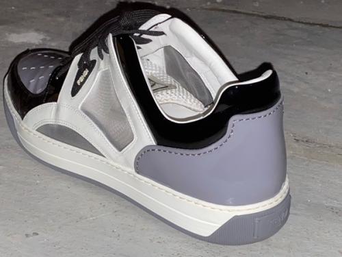 MEDIA SHINY TRAINER SNEAKERSのブランド買取