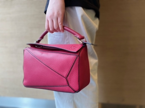 ラグジュアリーブランドのLOEWE