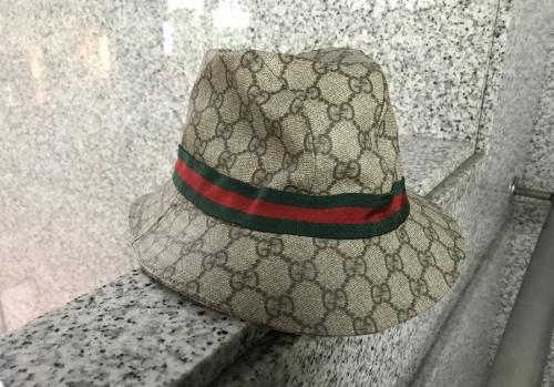 グッチのシェリーラインPVCハット