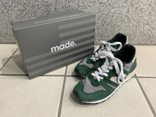 スニーカーのNEW BALANCE