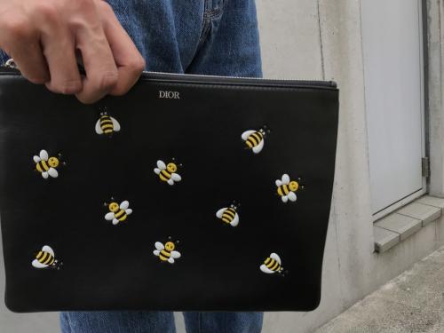DIOR AND KAWSのディオール　アンド　カウズ