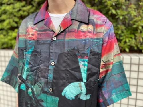 ブラックウィドウのSilk Shirt