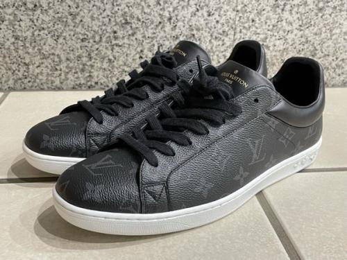 LOUIS VUITTON 　のルイ ヴィトン　