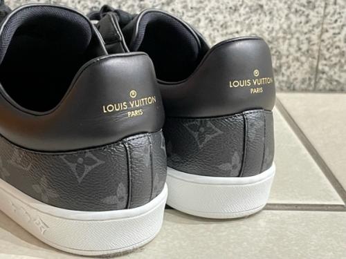 ルクセンブルクイランスニーカーのブランド買取