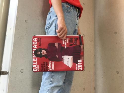 バレンシアガのバッグ・ポーチ