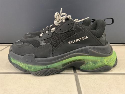 BALENCIAGAのバレンシアガ