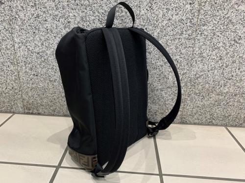 バックパックのズッカ柄