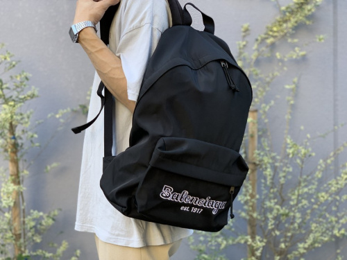 ラグジュアリーブランドのBALENCIAGA