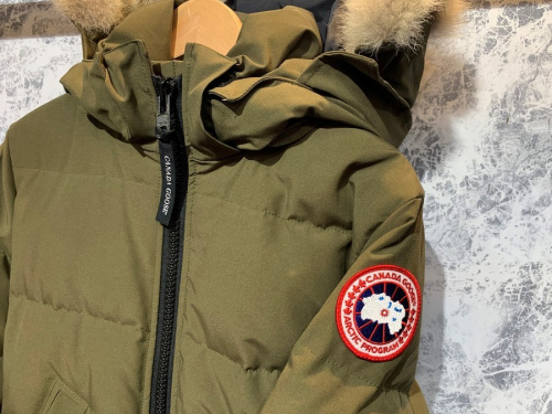 ラグジュアリーブランドのCANADA GOOSE