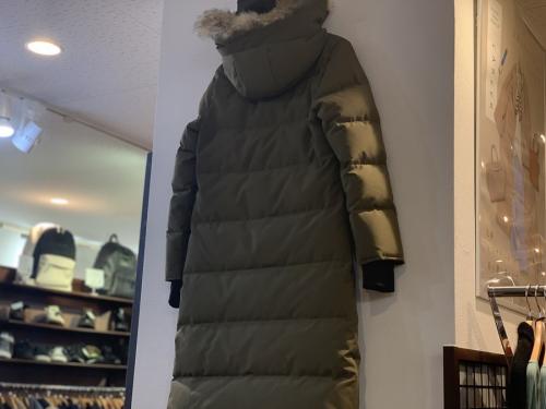 カナダグースのMYSTIQUE PARKA