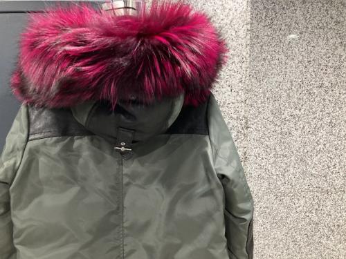 ニコールベニシッティのダウンコート