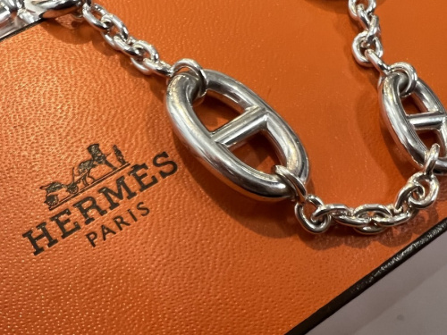ラグジュアリーブランドのHERMES