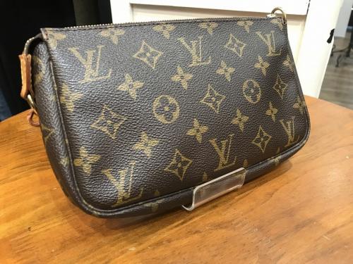 LOUIS VUITTON 　のルイ ヴィトン　