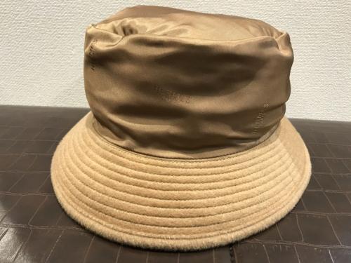 エルメスのカウレザーバケットハット