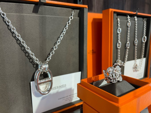 ラグジュアリーブランド