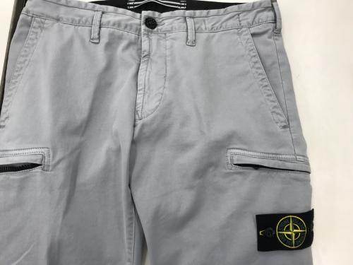 ストーンアイランドのパンツ