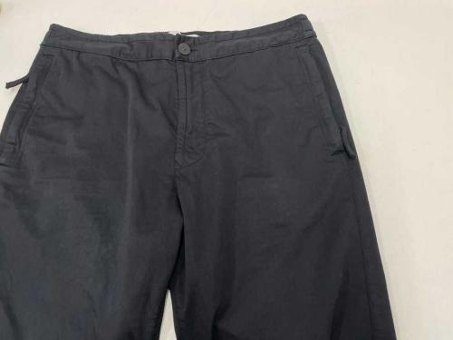 ストーンアイランドのパンツ