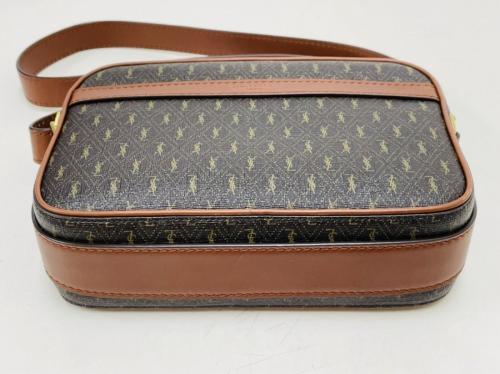 サンローランのカメラバッグ