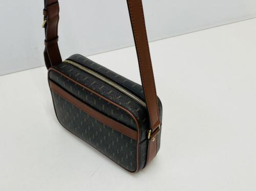 カメラバッグのLE MONOGRAMME