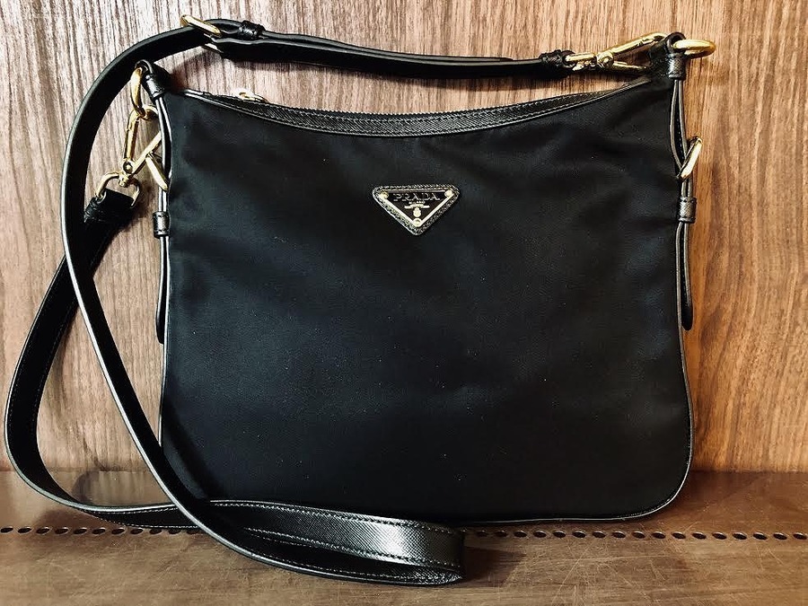 プラダ (PRADA)ナイロンショルダーバッグ入荷致しました！[2019.06.22発行]