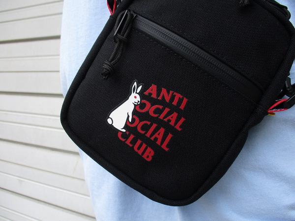 FR2×ANTI SOCIAL SOCIAL CLUB】コラボショルダーバッグのご紹介です